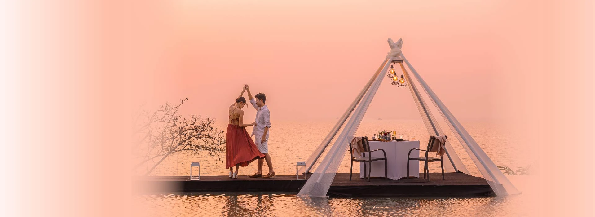 Evening Amor DiningRomantic 4-course dinner at The CRAFT or Beachside Bar with a gorgeous sunset views.