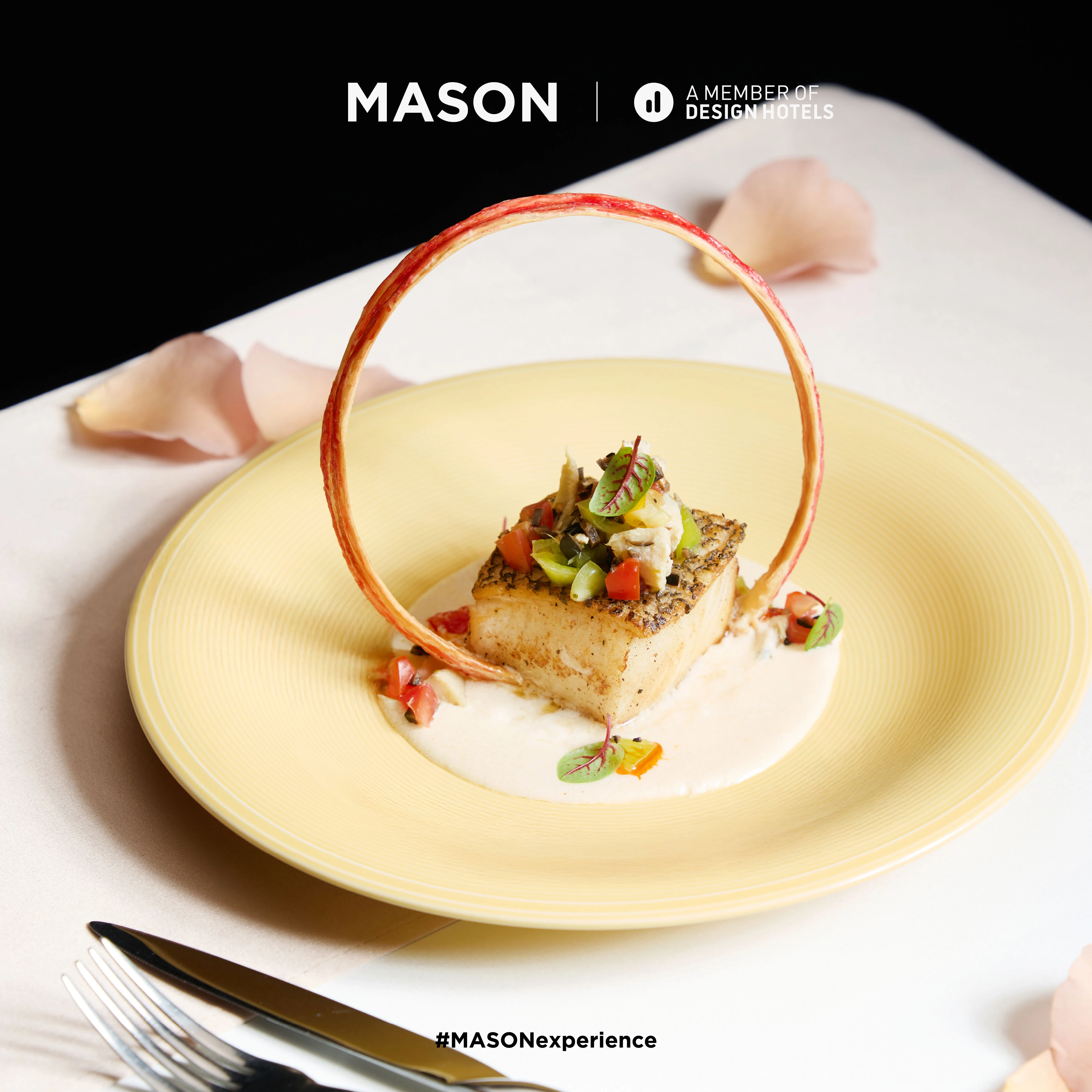 GILDED IN ROMANCE SET DINNER