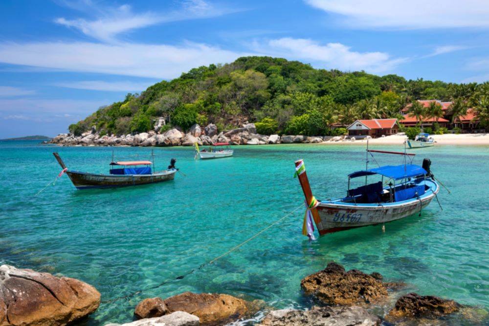 Seascape view of Koh Larn near Pattaya, one of the best island-hopping experiences for honeymoon couples 