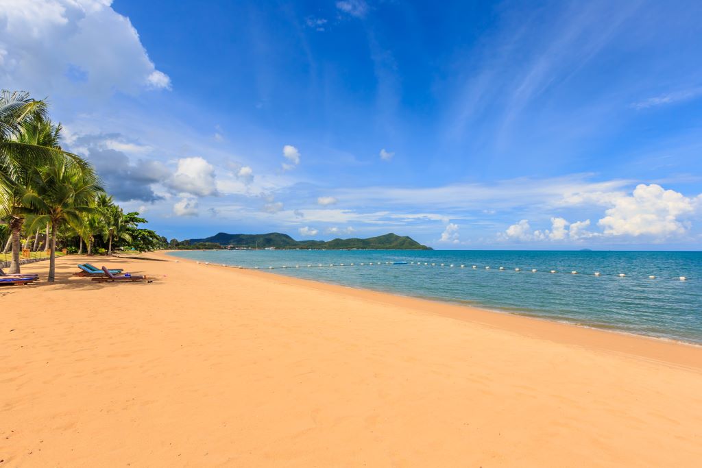 Discover the endless beaches in Pattaya