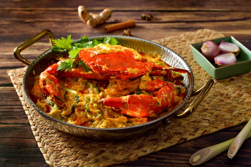 Discover Thai-style crab curry in Pattaya