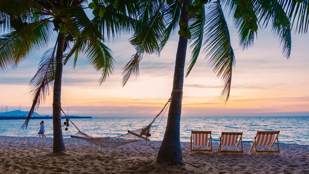 Sunset on Na Jomtien Beach.