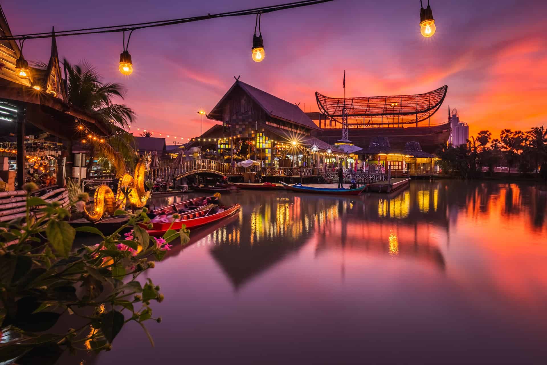 Sunset at Pattaya Floating Market